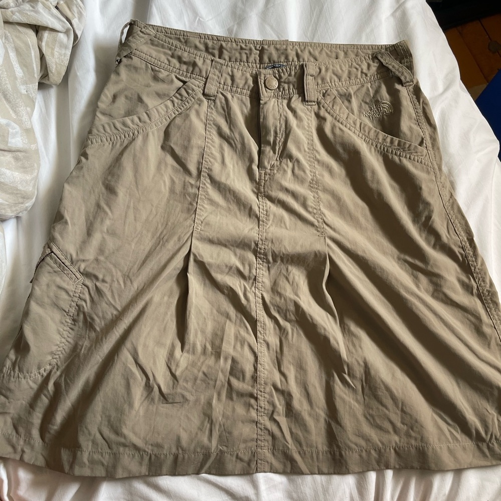 The North face skirt, size 8